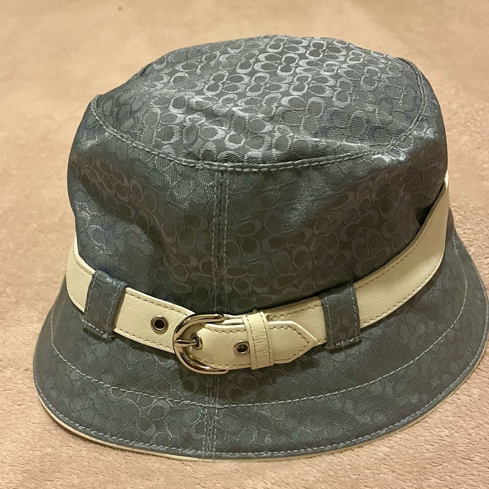 Coach Vintage 90s light blue signature Bucket Hat w Iconic Buckle Design